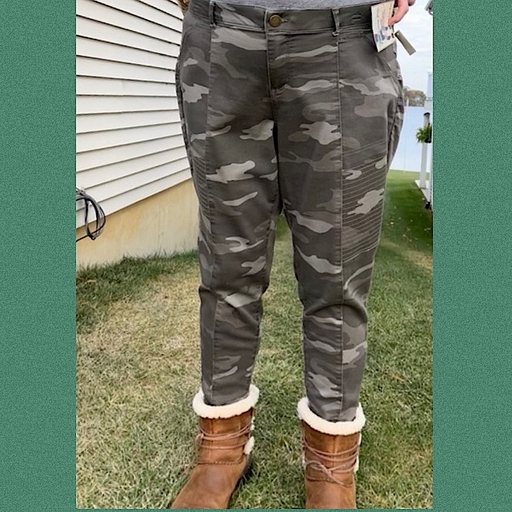 - Camo Moto Techno Fit Skinny Jeans SZ 20! NEW!
